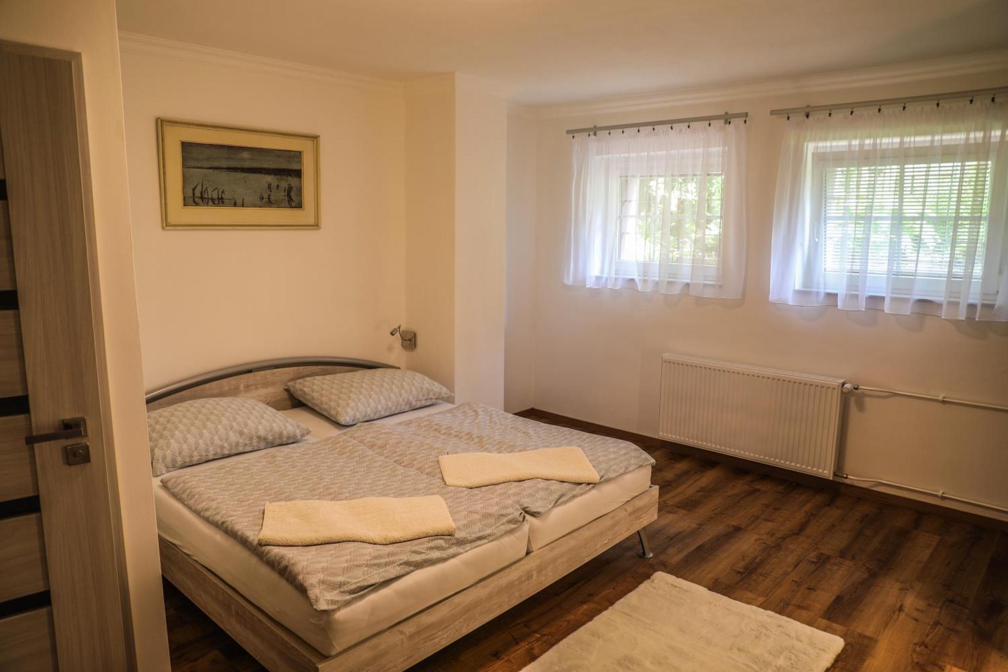 Apartment Irma Карлові Вари Екстер'єр фото
